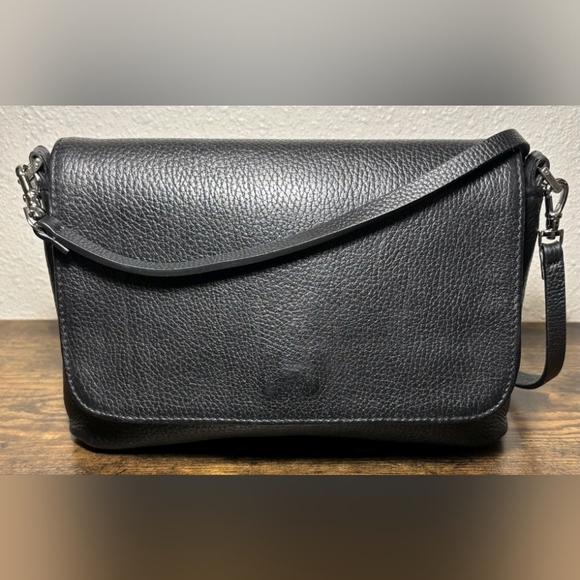 COACH Vintage Hudson Flap Costa Rica Pebble Leather Crossbody Bag Black #6801 - Picture 1 of 9